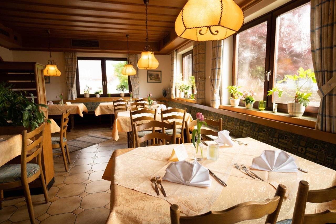 盖斯特豪斯兹姆罗斯尔里斯特纳酒店 Scherzheim 外观 照片